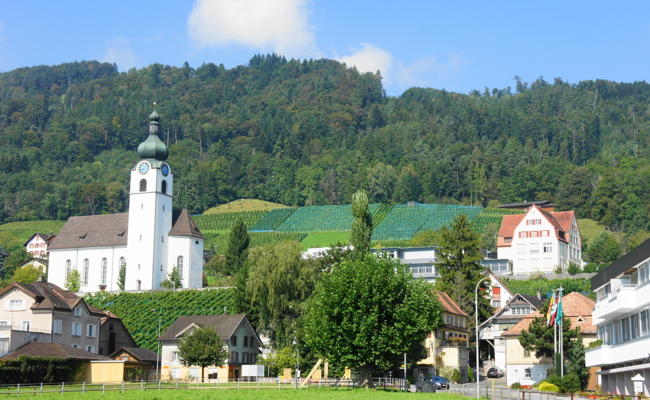 Während einer langen Nacht: Die Kirche steht auf dem Kopf